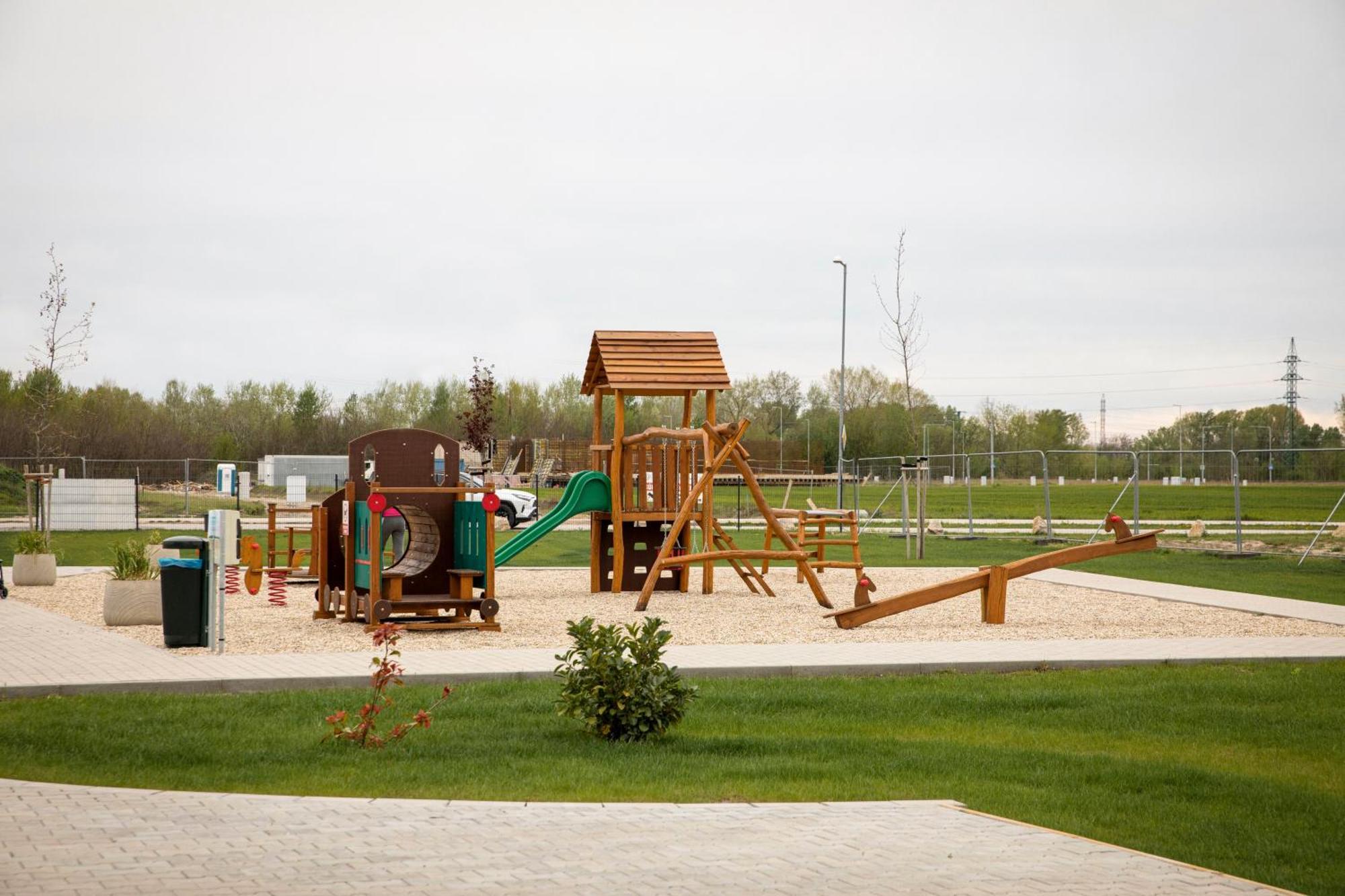 Kinga Apartman Дунайска-Стреда Экстерьер фото
